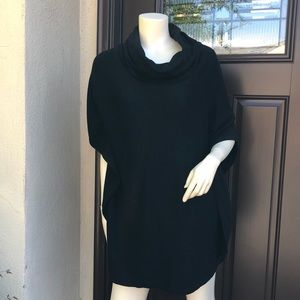 Vince Camuto Sweater: Black turtleneck